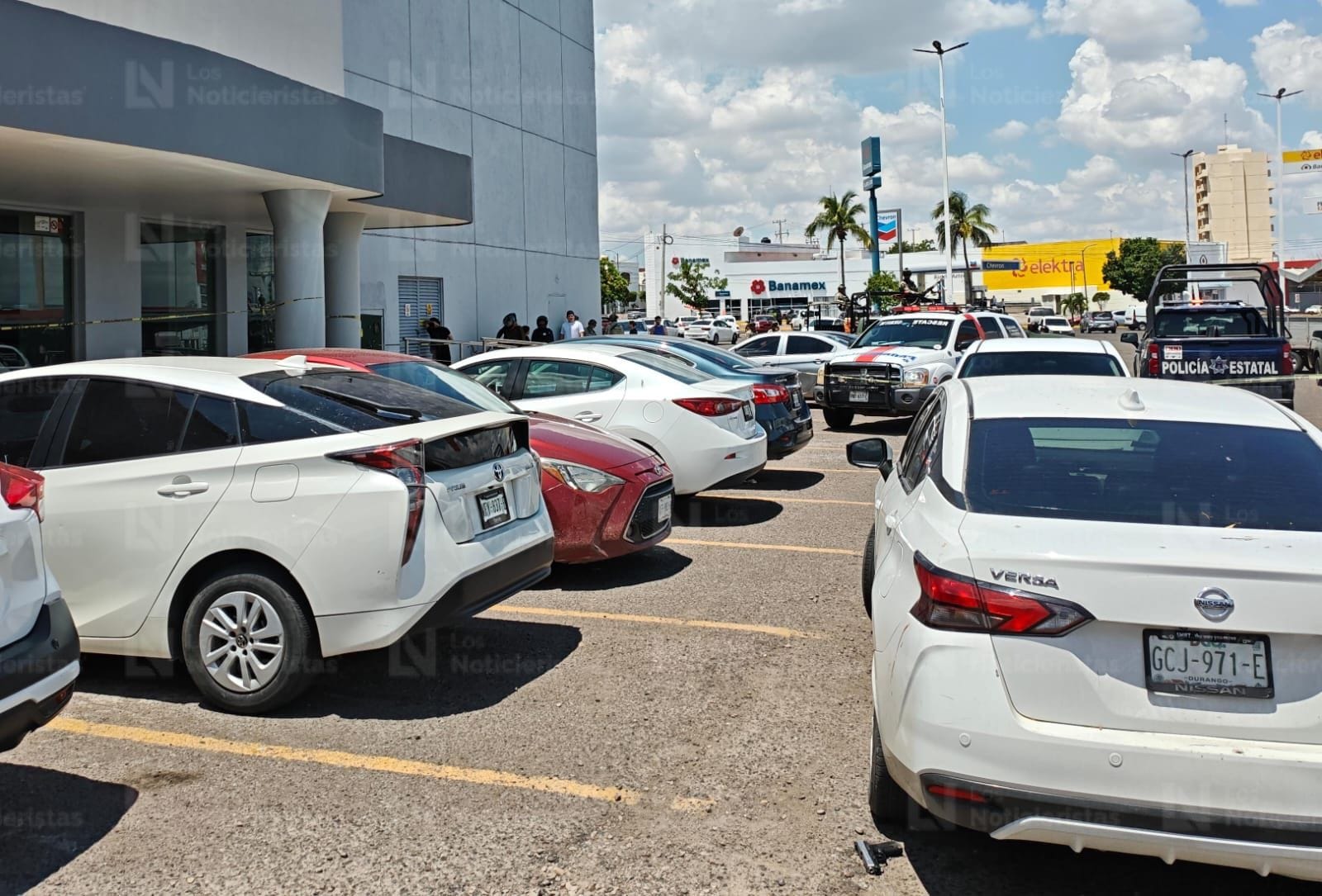 Ataque a balazos en plaza comercial del Soriana Zapata en Culiacán