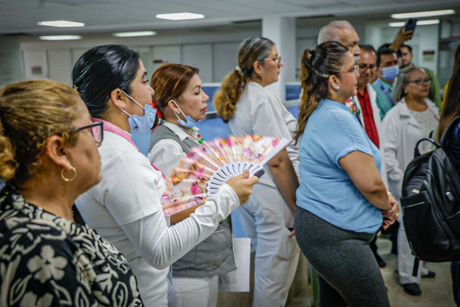 Personal del Issste en Culiacán se manifiesta