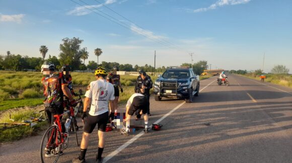 Adulto mayor resulta lesionado tras derrapar en bicicleta por la carretera a Las Glorias, Guasave, Sinaloa