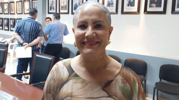 Ayuntamiento de Salvador Alvarado opera con maquinaria obsoleta; alcaldesa reconoce necesidad de renovar el parque vehicular