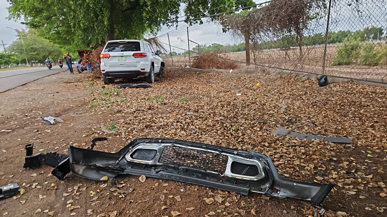 Aparatoso choque y volcadura en Aguaruto deja solo daños materiales
