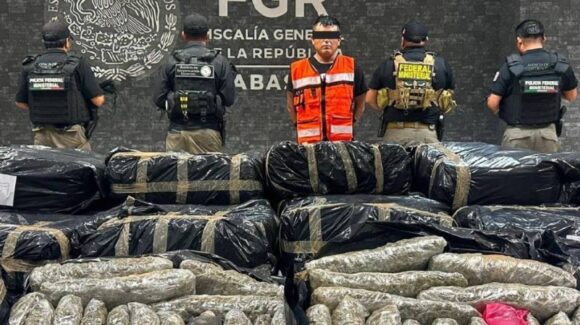 Aseguran más de una tonelada de mariguana en Tabasco; capturan a conductor