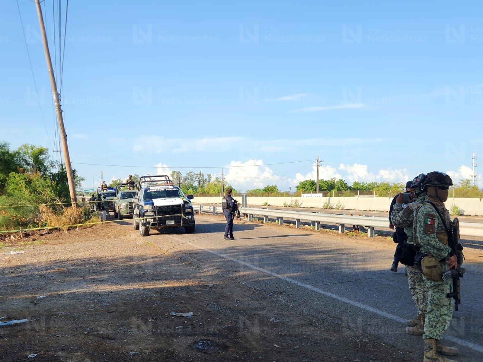 Asesinado y con mensaje localizan a un hombre a la orilla de la carretera Culiacán-Eldorado, en Costa Rica, Sinaloa