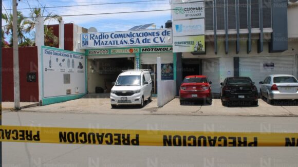Atacan a balazos un negocio de radiocomunicaciones en Mazatlán, Sinaloa; hay un herido