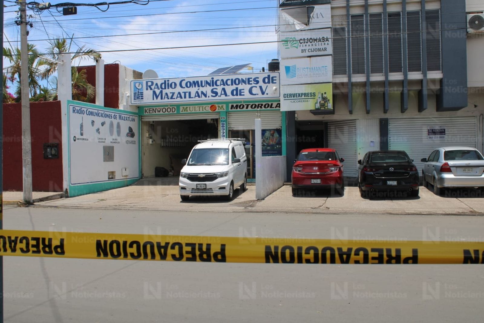 Ataque armado contra negocio de radiocomunicaciones deja un lesionado en Mazatlán, Sinaloa