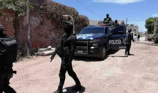 Persecución armada deja una mujer herida y daños en un vehículo en Escuinapa, Sinaloa
