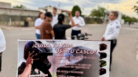 Refuerzan campaña de concientización para el uso de casco en motociclistas de Salvador Alvarado