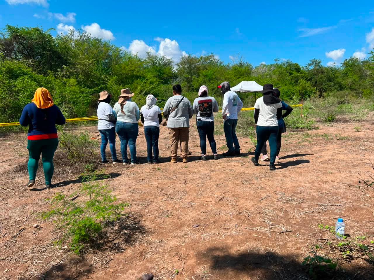 Colectivo de Búsqueda localizan dos cuerpos durante jornada de búsqueda en la comunidad de El Roble, al norte de Mazatlán, Sinaloa
