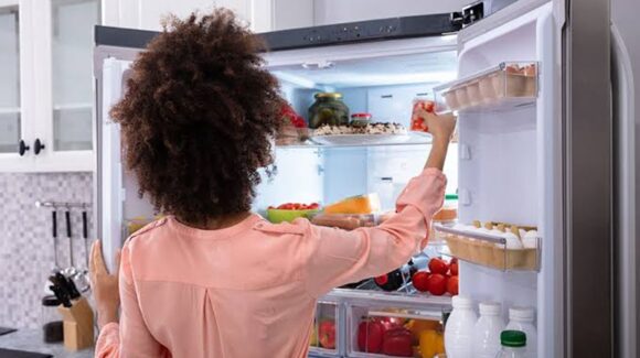 ¿Cómo eliminar el mal olor del refrigerador? Trucos caseros que sí funcionan