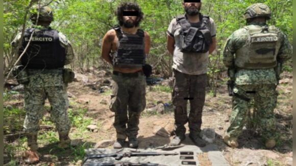 Hay dos detenidos, campamentos de sicarios destruidos y armas aseguradas en operativos en Concordia y Escuinapa, Sinaloa