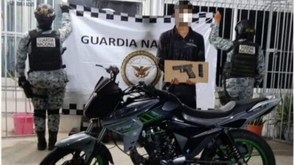 Detienen a motociclista armado durante patrullajes del Grupo Interinstitucional en Mazatlán