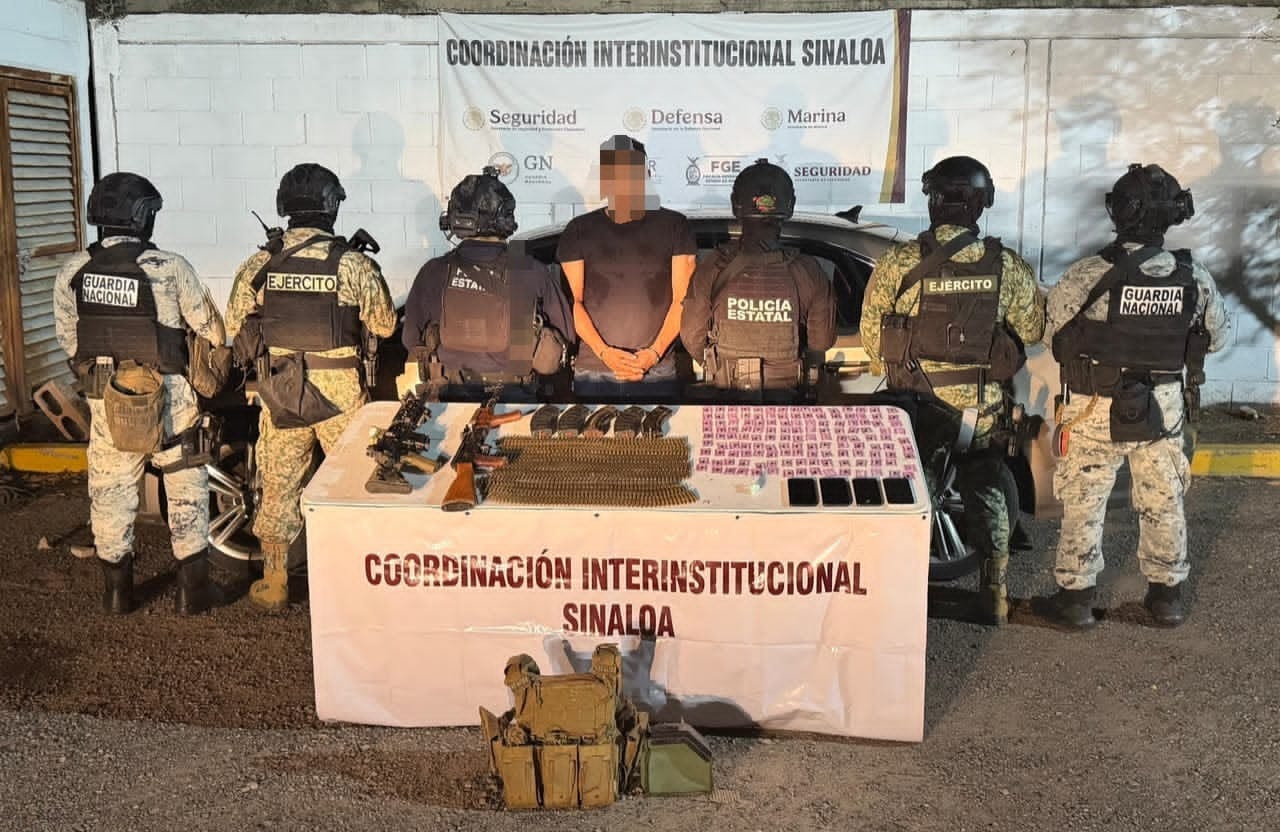 Detienen a un hombre con armas y droga en Culiacán, Sinaloa