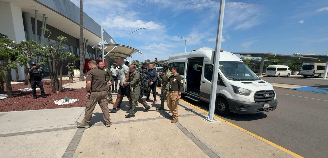 Detienen en Mazatlán a ciudadano estadounidense buscado por autoridades de Michigan
