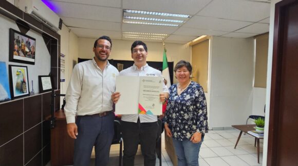 Dos egresados de la Facultad de Ingeniería de la UAS reciben el Premio CENEVAL al Desempeño de Excelencia EGEL