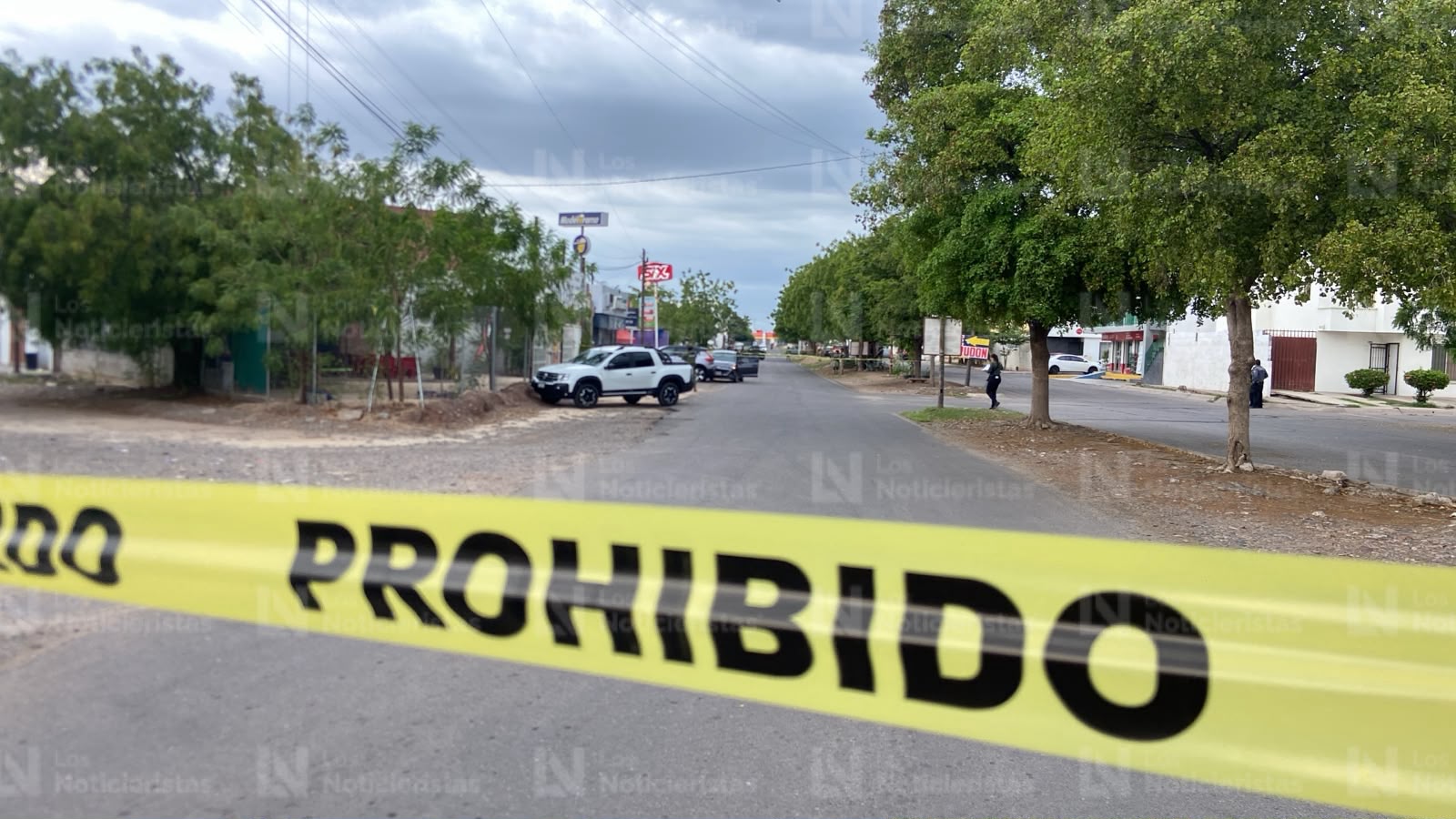Ejecutan a balazos al conductor de un Hiunday gris en los límites de las colonias Rancho Contento y Universidad 94, al norte de Culiacán