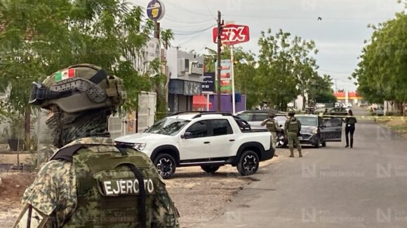 Ejecutan a balazos al conductor de un Hyundai gris en los límites de las colonias Rancho Contento y Universidad 94, al norte de Culiacán