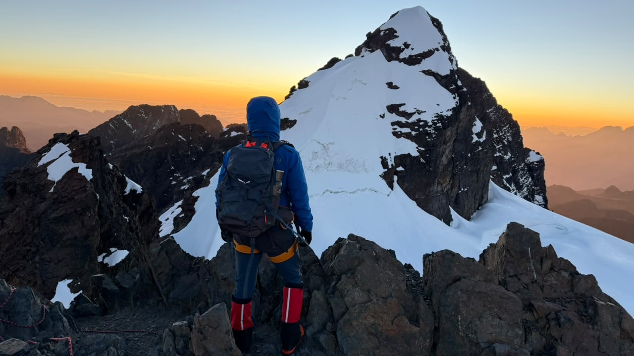 El alpinista sinaloense David Monárrez conquista Sajama, el techo de Bolivia
