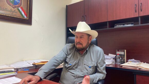 Oficialía Mayor crea brigada especial para rehabilitar ocho parques con personal de apoyo en Guasave, Sinaloa