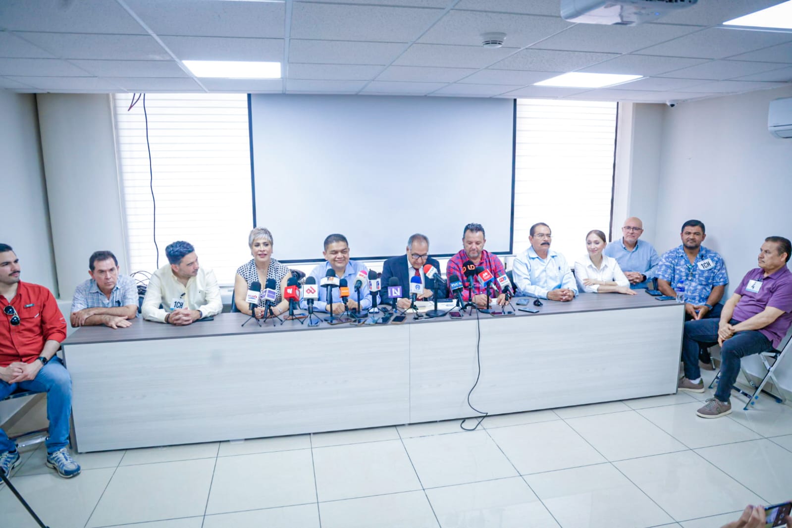 Empresarios presentan iniciativa de Ley del Procedimiento Administrativo en Sinaloa