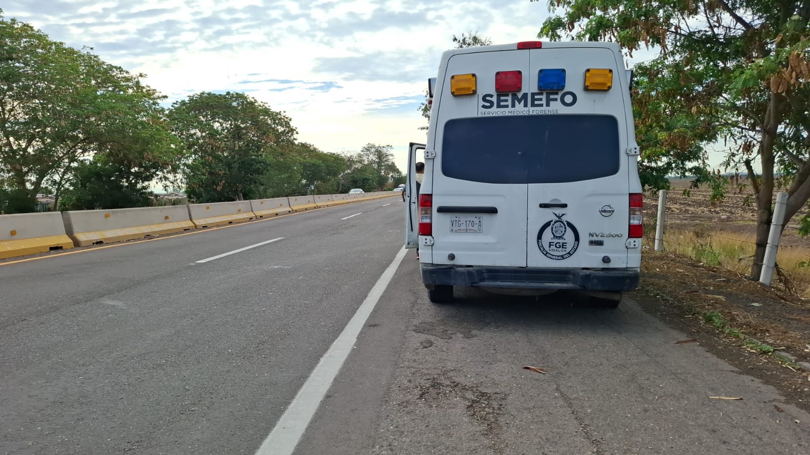 Encobijado encuentran asesinado a un hombre en La Costerita de Culiacán