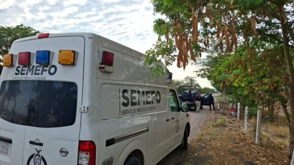Encobijado encuentran asesinado a un hombre en La Costerita de Culiacán