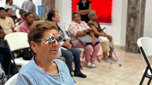 Entregan 141 lentes de armazón para mejorar la salud visual de las y los fortenses