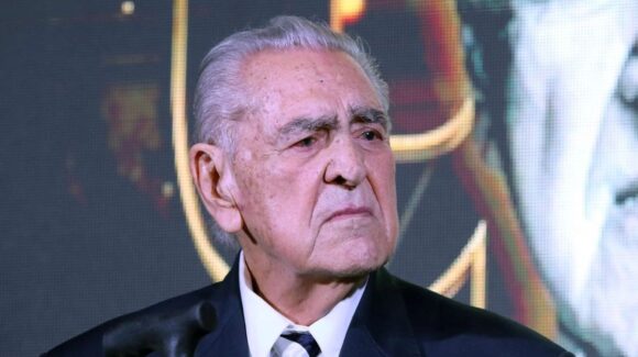 Eric del Castillo es operado de emergencia; su familia evita contarle sobre el fallecimiento de Elsa Aguirre