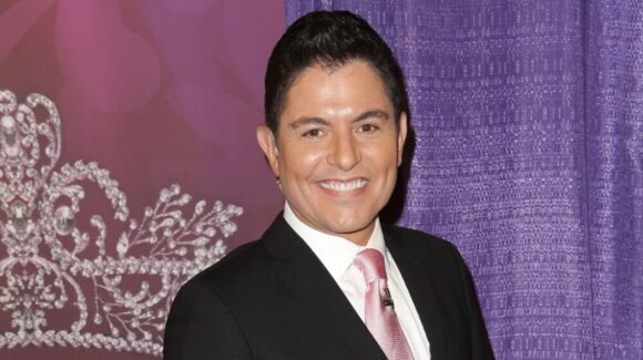 Vídeo: ¡Oficial! Ernesto Laguardia se convierte en el primer confirmado de La Casa de los Famosos México 2026