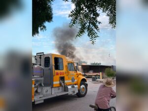 Explosión de tanques de gas provoca voraz incendio en vivienda de Valle Bonito; dos personas resultan lesionadas