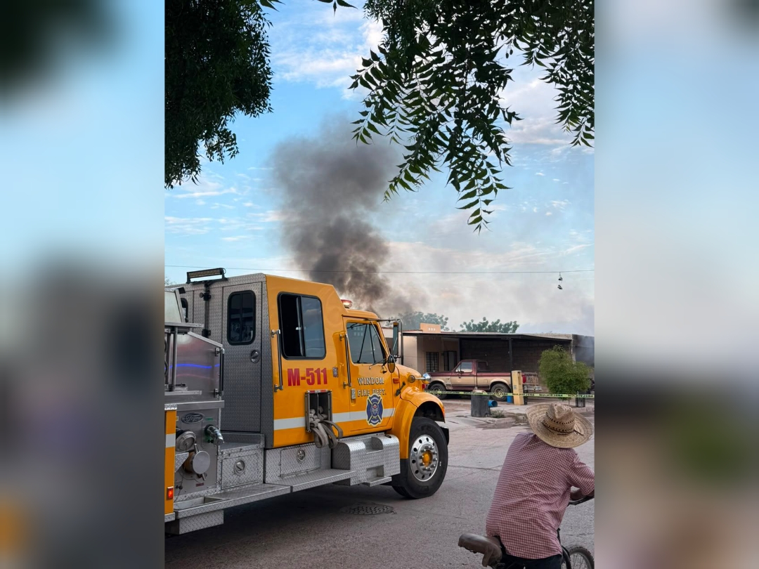 Explosión de tanques de gas provoca voraz incendio en vivienda de Valle Bonito; dos personas resultan lesionadas