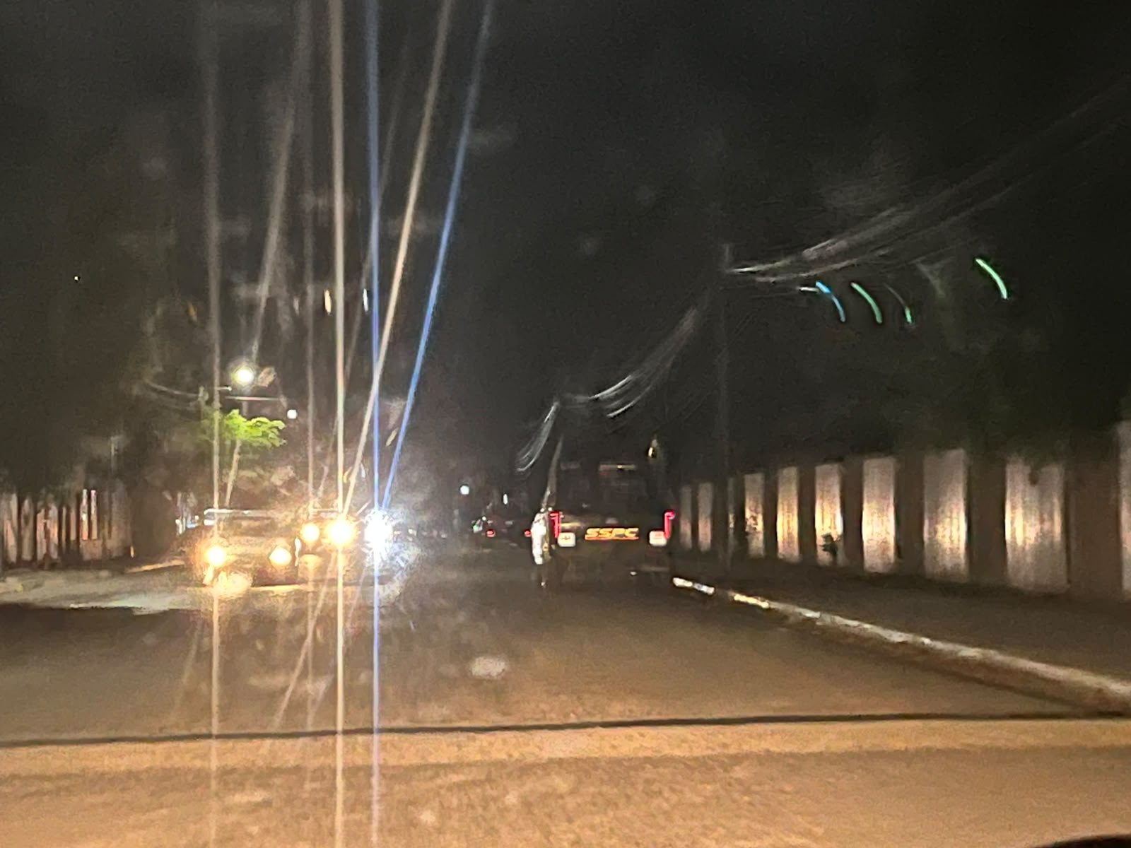 Fuerte operativo de la SSPC recorre callejones de Guasavito en Guasave, Sinaloa