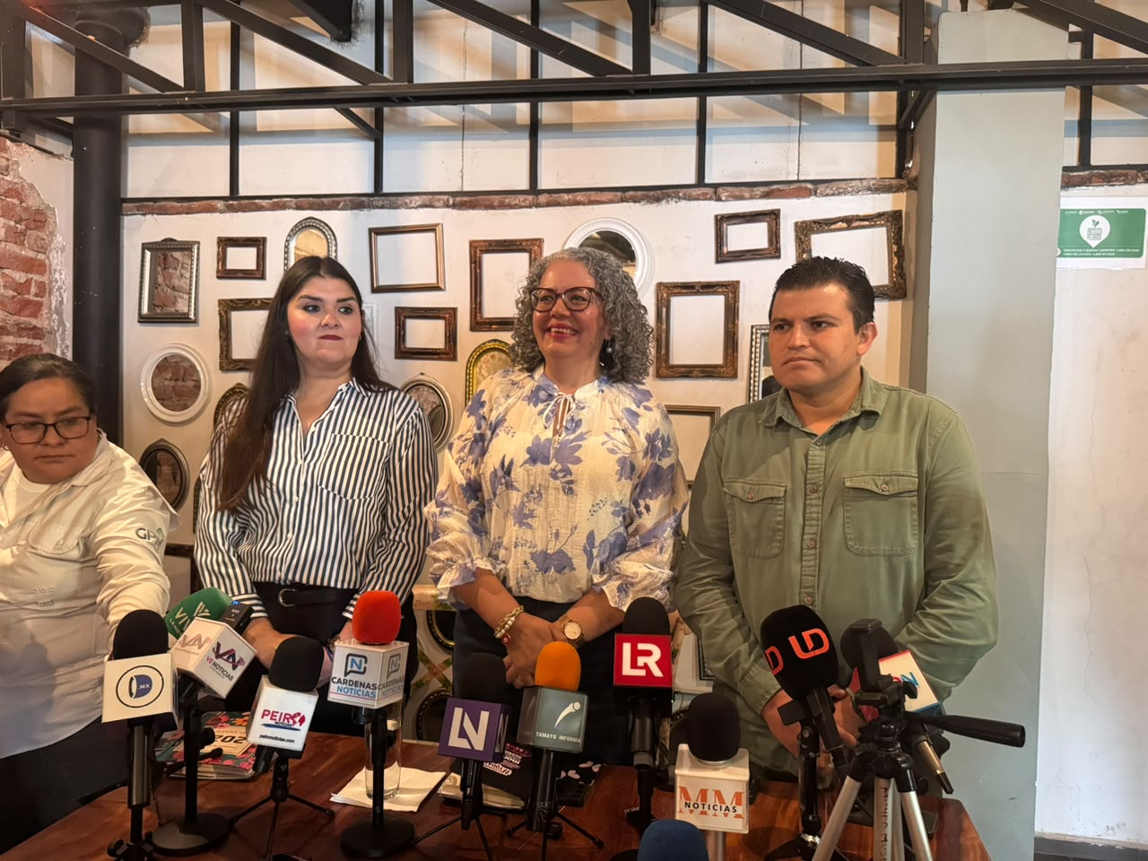 Graciela Dominguez Nava en conferencia