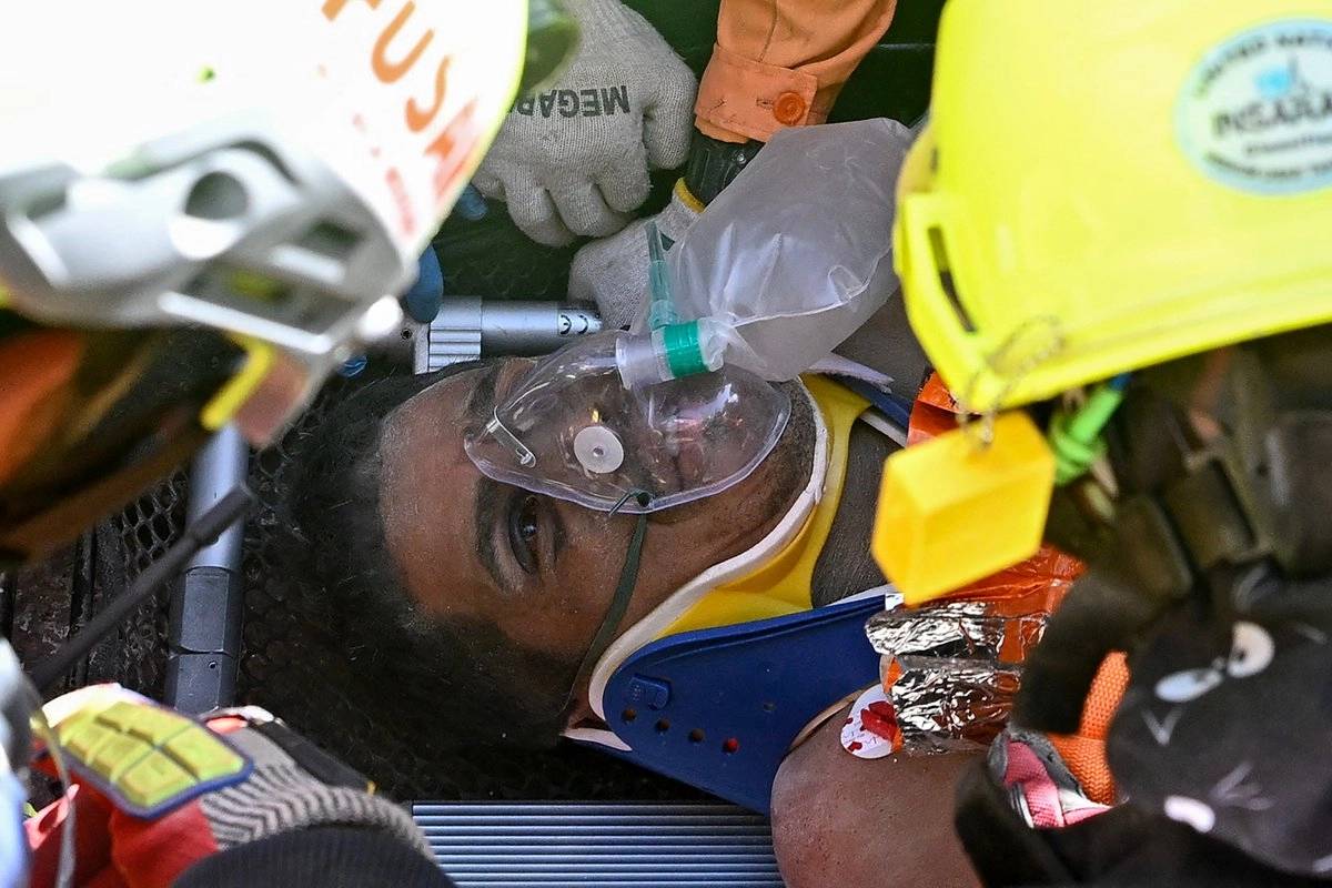 Hernán Gil, sobreviviente de los dos terremotos que azotaron Venezuela, recibe asistencia