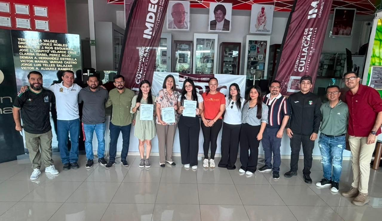 IMDEC entrega constancias a nuevos comités municipales deportivos en Culiacán