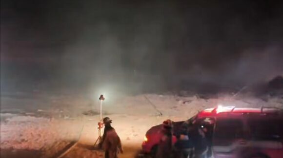 ¡Otra vez el humo cubre parte de Mazatlán, Sinaloa! Reaviva incendio en el basurón municipal y moviliza a cuerpos de emergencia durante la madrugada