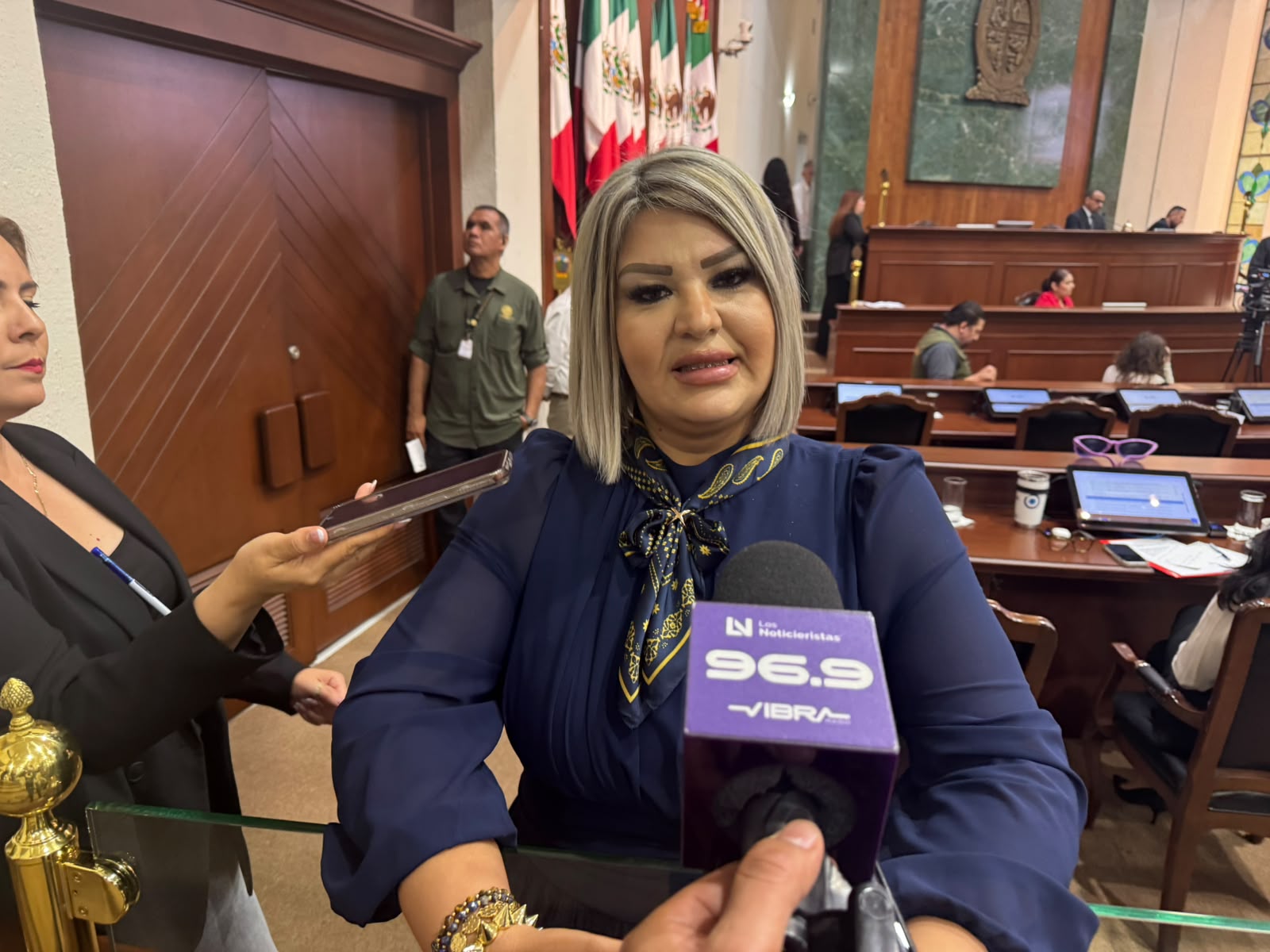 Karla Ulloa alza la mano por la Alcaldía de Mazatlán