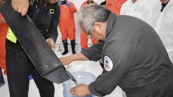 Liberan en Chihuahua primer lote de moscas estériles contra gusano barrenador