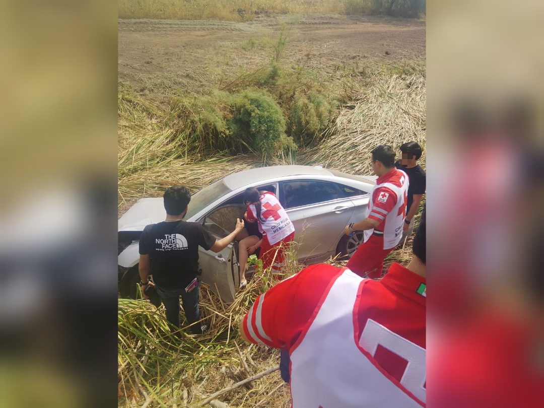 Mujer resulta lesionada tras choque en Guasave