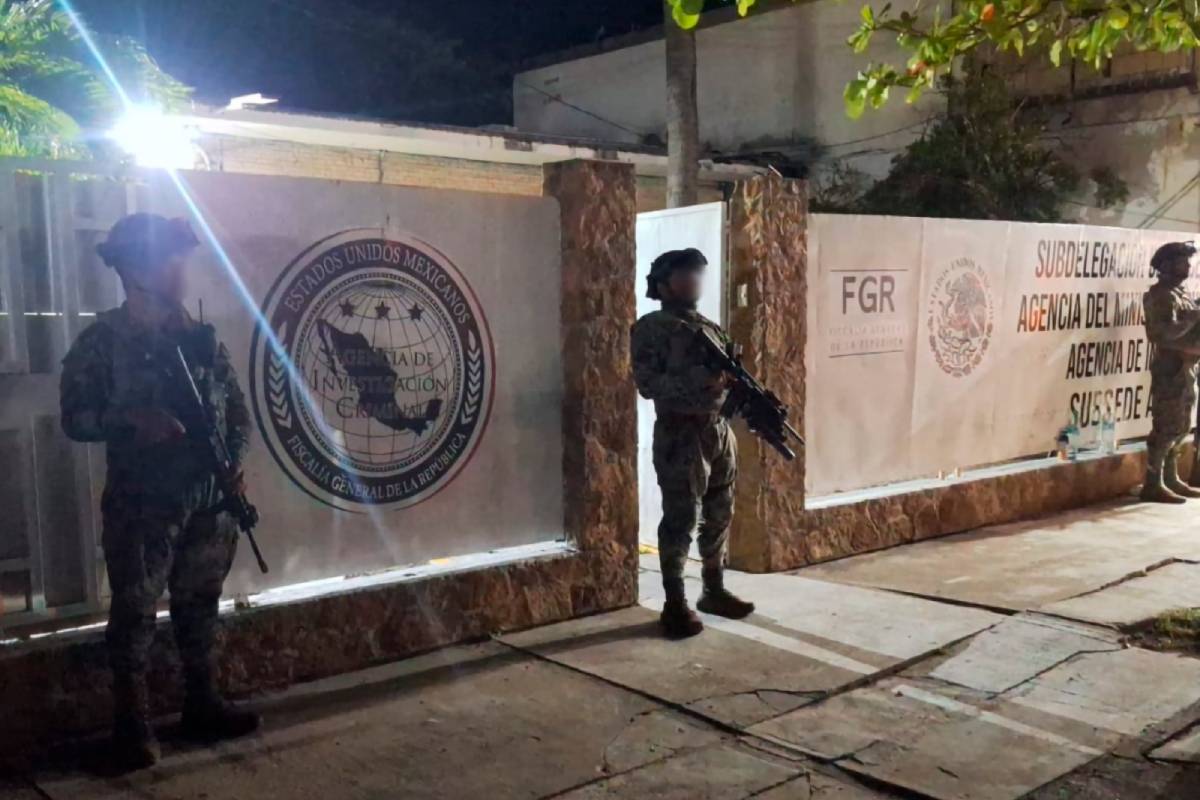 Personal naval asegura vehículo con más de 800 kilos de presunta cocaína en Tonalá, Chiapas