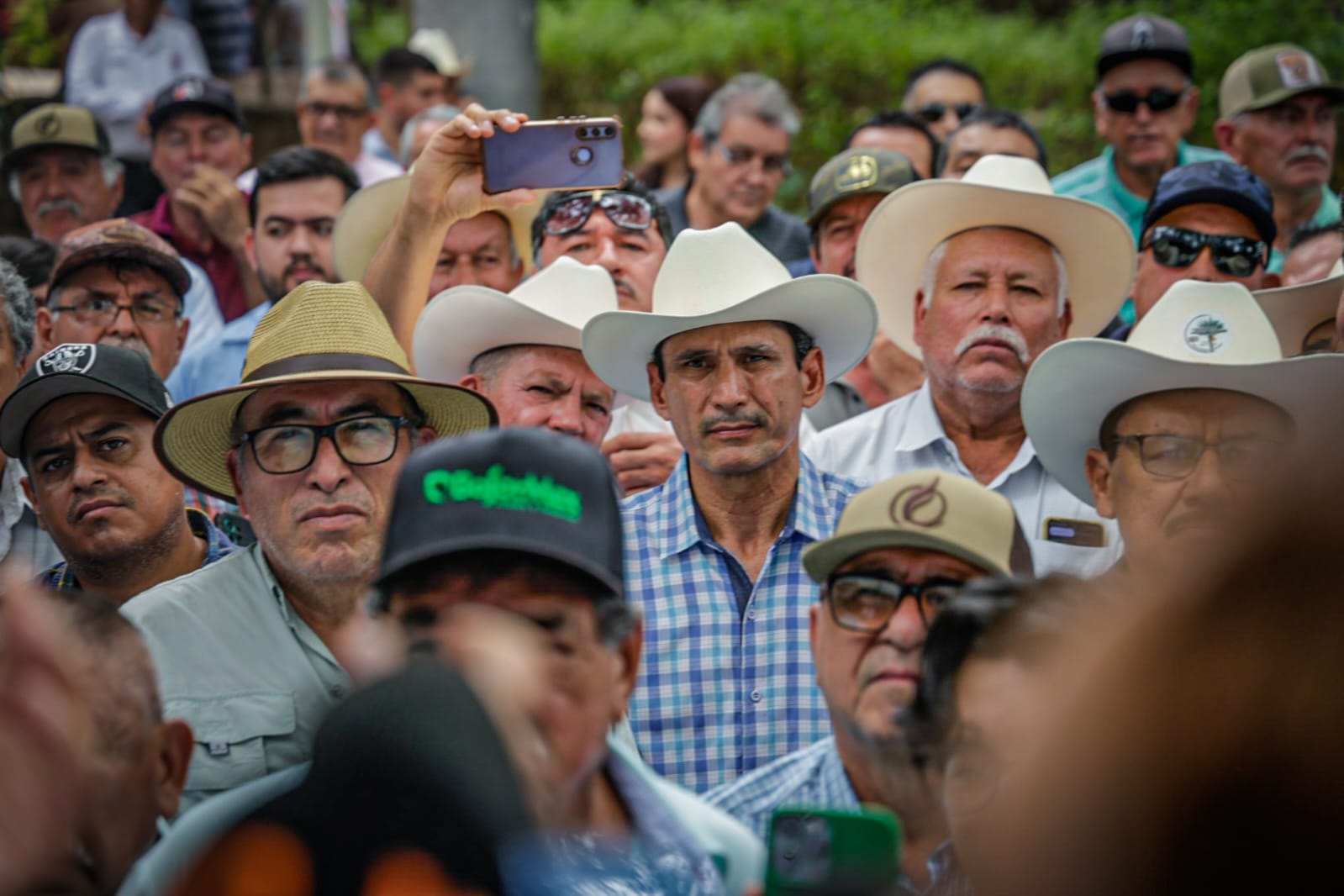 Planton de productores en Sader en Culiacán