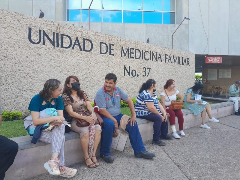 Protesta en IMSS de Ahome