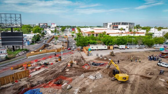 Lluvias retrasan apertura de dos carriles en obras del puente del bulevar Pedro Infante; reabrirán este mediodía
