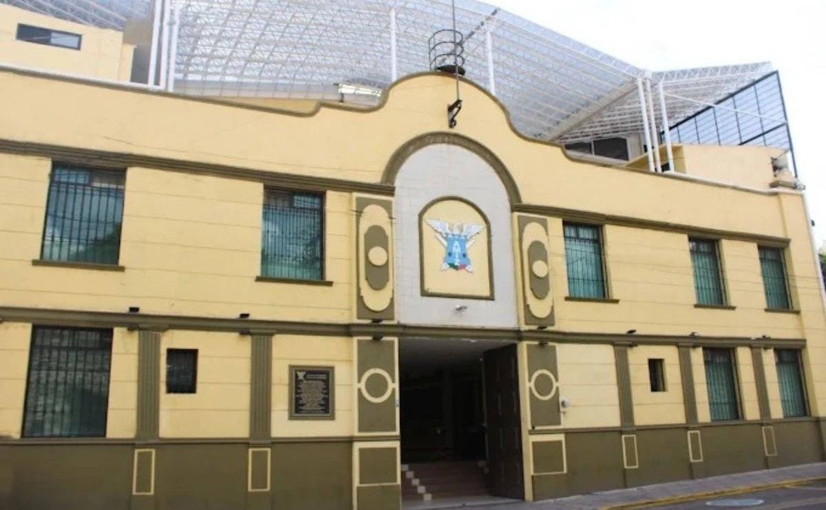 SEP ordena suspender academia militarizada en Puebla