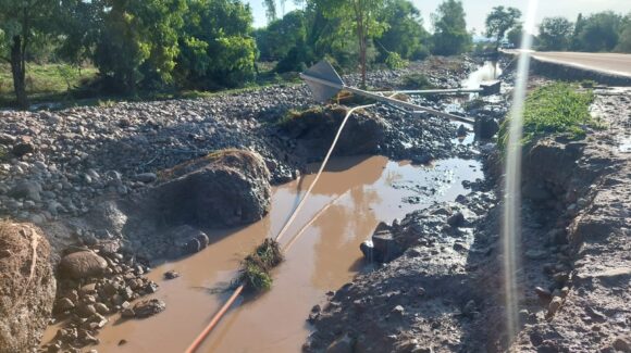 Fuertes lluvias dejan viviendas afectadas y daños en carreteras de Mocorito