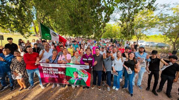 Tere Guerra plantea fortalecer derechos laborales de jornaleros durante asamblea en Navolato
