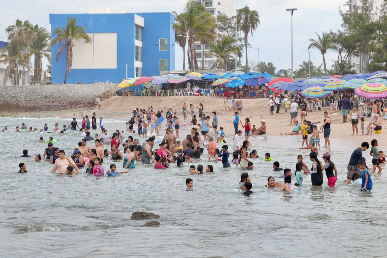 Turistas en Mazaztlán