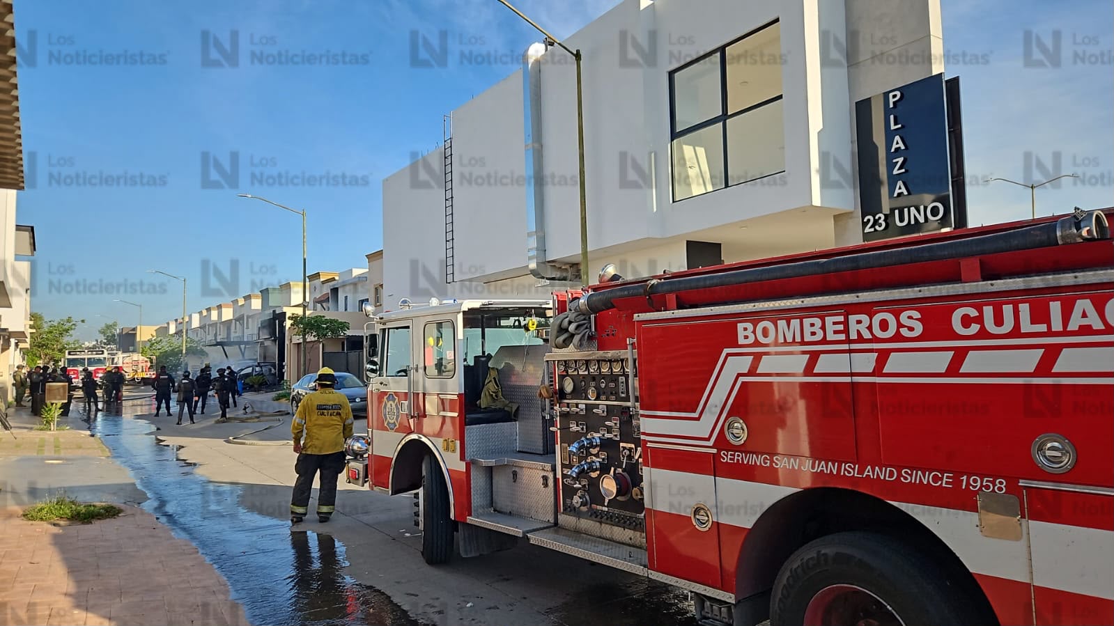 Vandalizan domicilio y queman vehículo en La Conquista de Culiacán