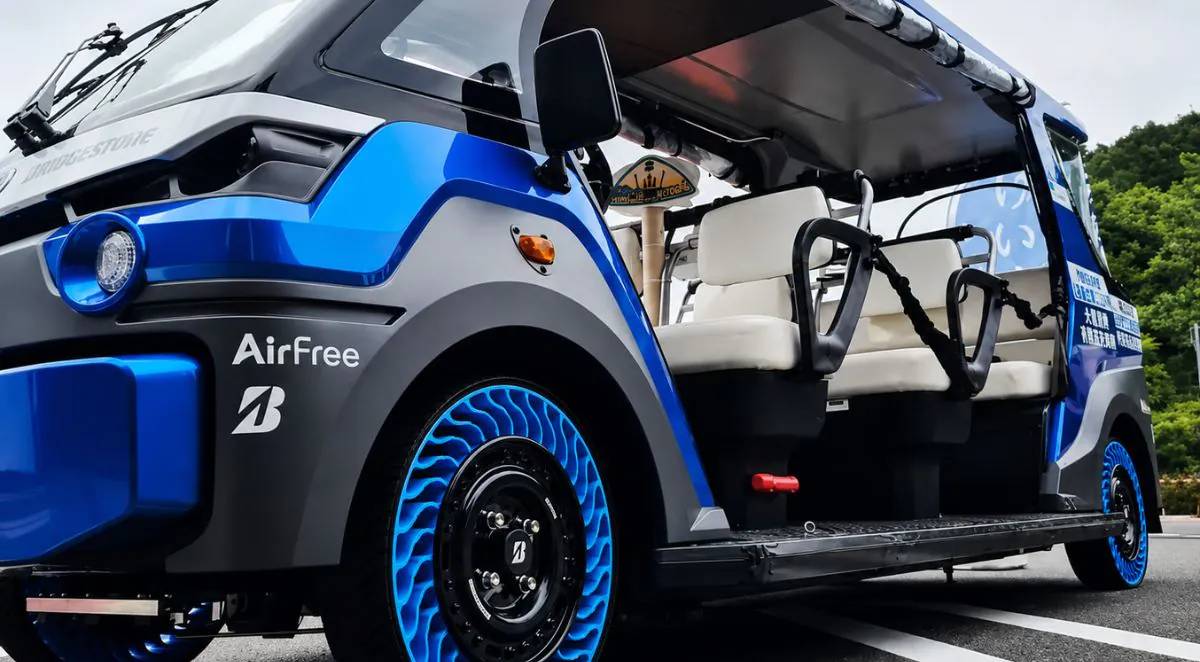 Vehículo prototipo de Bridgestone en Japón