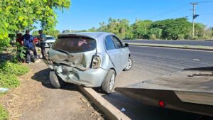 Choque en la carretera México 15, al sur de Mazatlán