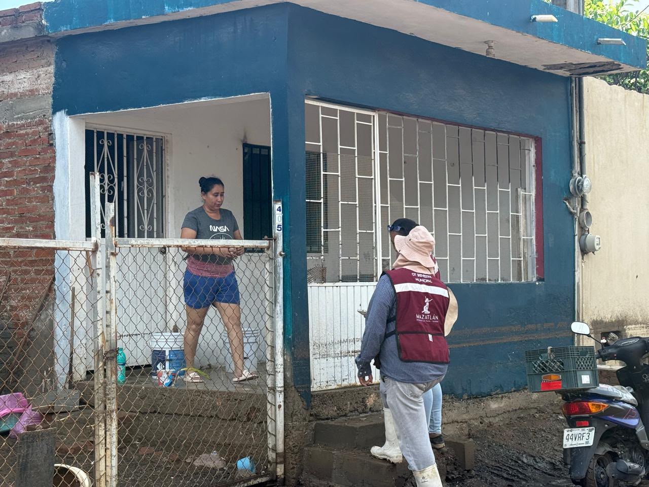 Gobierno de Sinaloa despliega operativo de apoyo en zonas de Mazatlán por fuertes lluvias